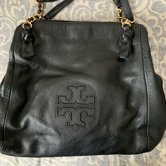 Tory Burch Handbags - Tory Burch Harper Black Leather Tote